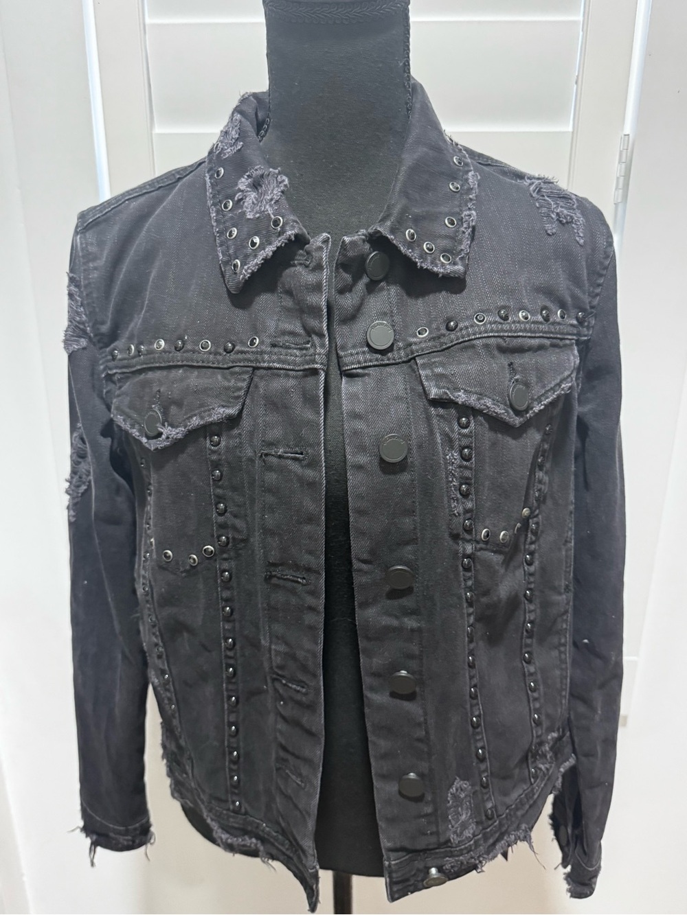 NWT BLANKNYC Studded Distressed Black Denim Jacket Women’s Small Goth Punk